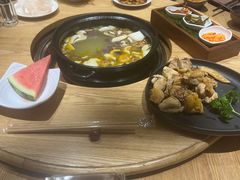 -一朵菌·野生菌探索家火锅(南亚店)
