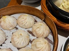 蟹粉鲜肉馅-馋三尺蟹粉小笼(人民广场店)