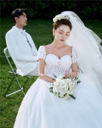 -易摄影婚纱摄影工作室
