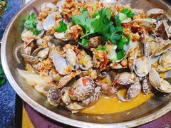 啤酒锡纸蛤蜊-老东镇啤酒屋海鲜加工·蒸汽海鲜·海鲜烧烤(台东店)