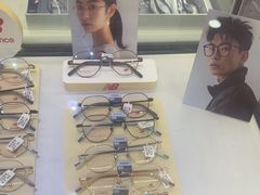 -光明眼镜·蔡司授权(徐泾店)