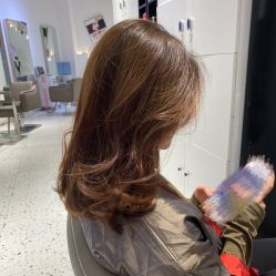 -妞妞麻吉美发沙龙