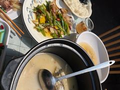 -土砂锅生态山庄·非遗砂锅雅鱼