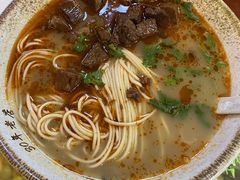 -金杨拉面王小吃面馆·牛三宝面·红烧牛肉粉