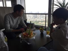 -天塔旋转餐厅