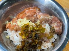 -梁阿婆廿年老牌扣肉糯米饭
