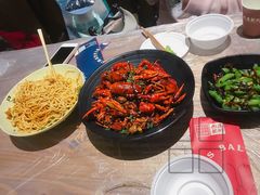 -巴厘龙虾·榜首油焖大虾(音乐学院·沿江酒馆店)