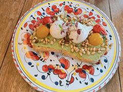 牛油果吐司-Alimentari早午餐(安福路店)