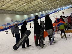 -乔波室内滑雪场