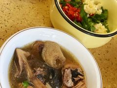 -东巴谷野生菌火锅餐厅