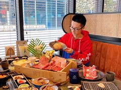 -铭牛烧肉·和牛海鲜自助(高新月牙湖店)