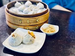 蟹黄小笼-大龙汤包