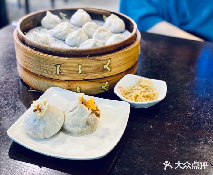 大龙汤包蟹黄小笼图片
