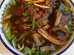 -镇南锅盖面馆(解放路店)