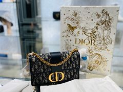 -DIOR迪奥(德基广场女装店)