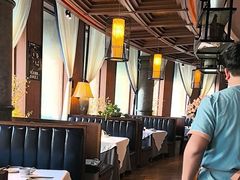 -八府香鸭·啫啫煲(华山路店)