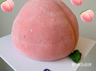 一整个桃子蛋糕！谁来吃！