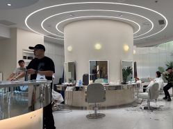 -PE SALON