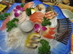 -青瓦餐厅·生鱼片·韩园烤肉(西塔店)