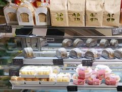 面包甜点陈列柜-金色麦甜糕点(面包.蛋糕.华苑店)