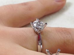 我喜欢的样式-威德钻石-克拉钻大本营(南京东路店)