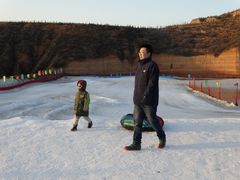 -采薇庄园四季滑雪场