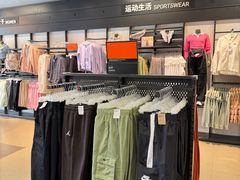 -百年港湾奥特莱斯(香炉礁店)