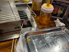 -哈尔滨小酒馆·鲜肉现穿自助烧烤(康新花园店)