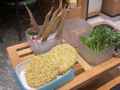 -野·大山里野生菌石锅土鸡(益田假日店)