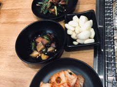 -肉甲韩国木炭烤肉(新壹街1店)