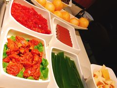 -海底捞火锅鲜切牛肉主题店(长寿路店)