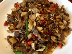 白辣椒炒鸡杂-伙工殿餐厅(吉大店)