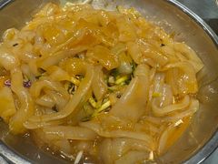 -九妹农家大铁锅东北菜(江湾店)