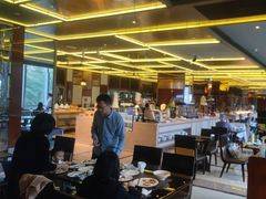 -大中华希尔顿酒店-念自助餐·嗨啤·小龙虾