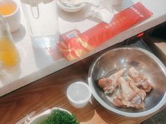 -三人行骨头王火锅(长寿店)