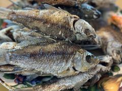 -雪绒花路停车场