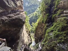 -龙水峡地缝景区