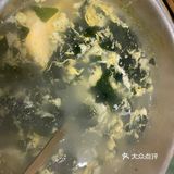 品尝烤肉美味