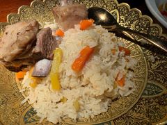 小压锅羊排肉抓饭-楼兰新疆主题餐厅(悠方店)