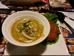 咖喱厚切猪扒饭-沙嗲王(加拿芬店)