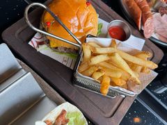 -BOURBON 玻本美式餐厅酒吧(虹桥新天地店)