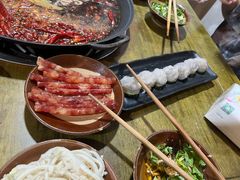 -黄潇洒老火锅(九眼桥宏济巷店)
