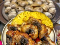 -围炉肉舍•炭烤活鳗•丹东海鲜烤肉(步行街店)