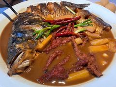 红烧鱼头焖鸡爪-二十八里太湖船菜(吉祥路店)