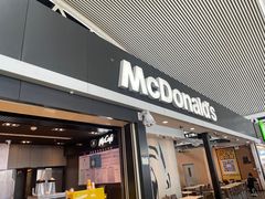 -麦当劳(广州南站B10检票口楼上)