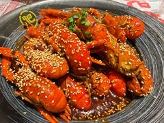 -肥肥虾庄·金牌油焖大虾(汉街SKP店)