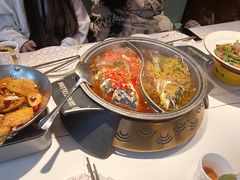 -阿瓦山寨·湘菜现炒·剁椒鱼头王(咸阳总店)