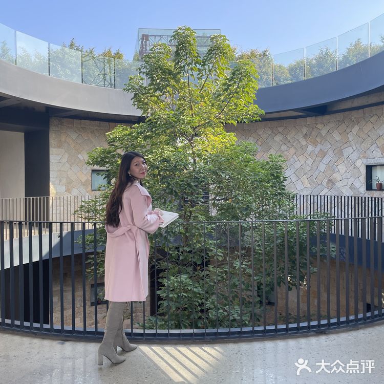 泉州晋江|这不只是吃饭是设计之光|巨石餐厅|由心