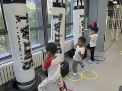 -拳力汇散打搏击泰拳俱乐部(绿地缤纷城店)