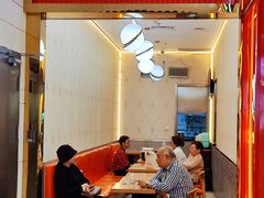 -白玉兰食品甜凤店(合生汇店)